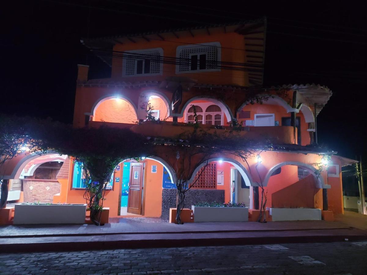 Hotel Crossman Puerto Ayora  Buitenkant foto